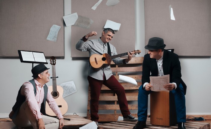 Giros, el álbum debut del experimentado Héctor&nbsp;Molina